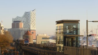 AfD kritisiert Hamburger Hochbahn