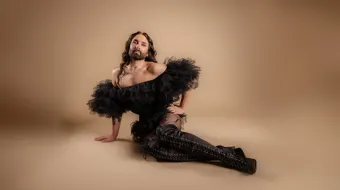 Conchita sticht in See
