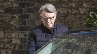 Peter Mandelson wegen Geheimnisweitergabe festgenommen