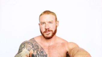 Eddie Burke mit Sack voller Drogen?