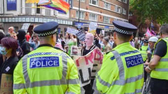 Homophobie bei den Bobbys