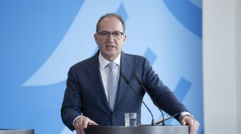 Dobrindt gegen Social-Media-Verbot