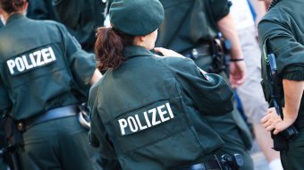 NRW: Neonazi-Wohnungen nach CSD-Angriffen durchsucht