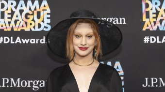 Jinkx Monsoon verflucht US-Präsident am Trump Tower