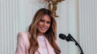 Melania Trump löst Gelächter mit Lob für Ehemann aus