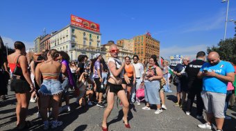 Neapel: Zwei Pride-Paraden vertiefen Spaltung der Community