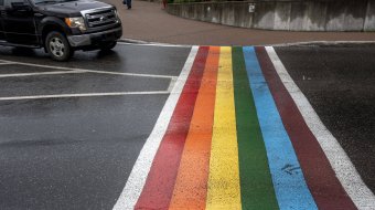 Regenbogenstreifen beschädigt