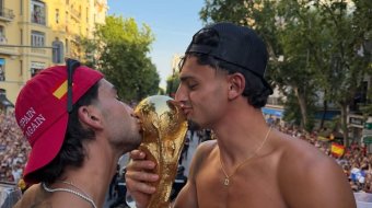Küsse sorgen für Wirbel