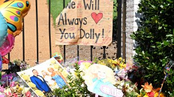 Dolly Parton im engsten Kreis beerdigt