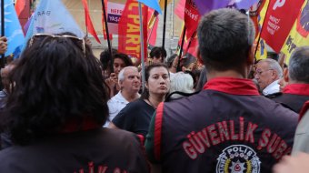 Proteste vor türkischen Botschaften 