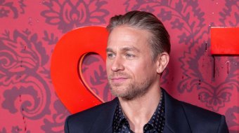Schwule Kultrolle für Charlie Hunnam 