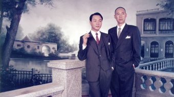 Leslie Cheung links und Zhang Fengyi in Lebewohl, meine Konkubine