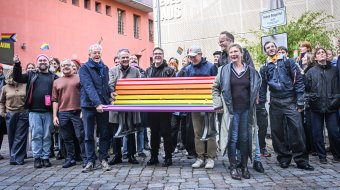 Regenbogenbänke in ganz Berlin