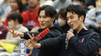 Schwuler Volleyballstar Takahashi