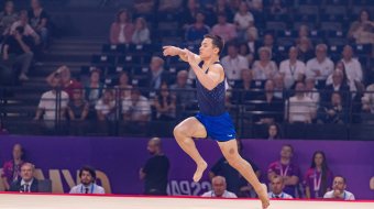 Cooper Kim holt Gold