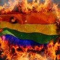 Regenbogenflagge verbrannt
