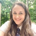 Autorin Becky Albertalli ist bisexuell