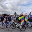 2000 Teilnehmer der CSD-Alternative radeln durch Köln