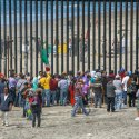 Schwuler hilft Asylsuchenden in Mexiko
