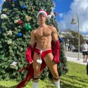 OnlyFans-Star spendet an Elton John Aids Foundation
