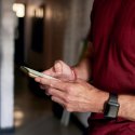18-Jähriger über Grindr in die Falle gelockt