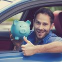 Beim Autokauf kann man viel Geld sparen // © SIphotography