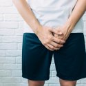 Scrotox: Botox für untenrum // © peakSTOCK