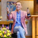 LGBTI*-Aktivist J. J. Warren predigt in der Methodistenkirche