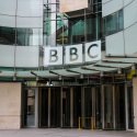 LGBTI*-Mitarbeiter:innen verlassen die BBC