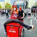 Drag-Queen Gloria Viagra unter den Abgeordneten