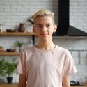 Ist eine frühe Hormontherapie für trans-Kinder gut?