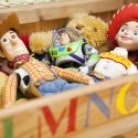 Pixar stellt lesbischen Kuss in „Lightyear“ wieder her