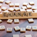 Gendersternchen als Spielstein zum „Welt Scrabble® Tag“