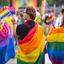 Warum in Berlin nun kein einfacher Regenbogen mehr weht