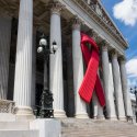 Parlament in Österreich im Einsatz gegen HIV // © IMAGO / Panthermedia