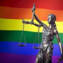 Grundgesetz und Pride-Forderungen // © simpson33