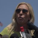 US-Politikerin will sich mit Gewalt gegen Queers wehren