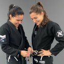 Jiu-Jitsu-Schule eines lesbischen brasilianishen Paares