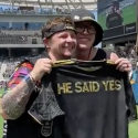 Max und Taylor verloben sich während Spiel des LAFC