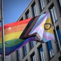 Streit um Regenbogenflagge