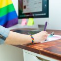 Unattraktive Jobangebote stehen jungen LGBTI*-Berufseinsteigern gegenüber