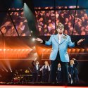 Elton John stellte „Hold Me Closer“ in Cannes vor