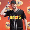 Billy Eichner kehrt Tinder nach neuer Sperre den Rücken