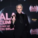 Alan Cumming umarmt das Alter