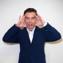 TikTok-Star Twenty4Tim moderiert Reality-Queens-Staffel 2026