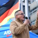 AfD fordert Entlassung nach polyamoröser Segnung