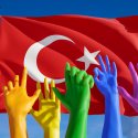 Türkei: Gesetzesverschärfungen gegen Queere ausgesetzt