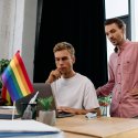 Homosexuellen-Quoten im Job?
