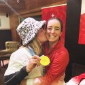 Freestyle-Skifahrerin Mathilde Gremaud zeigt ihre Liebe