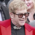 Elton John trotzt gesundheitlichen Problemen